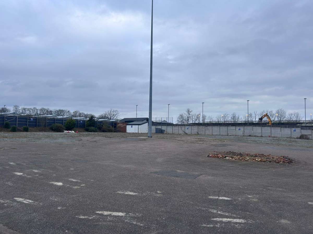 Industrial Unit in Stevenage - photo 4