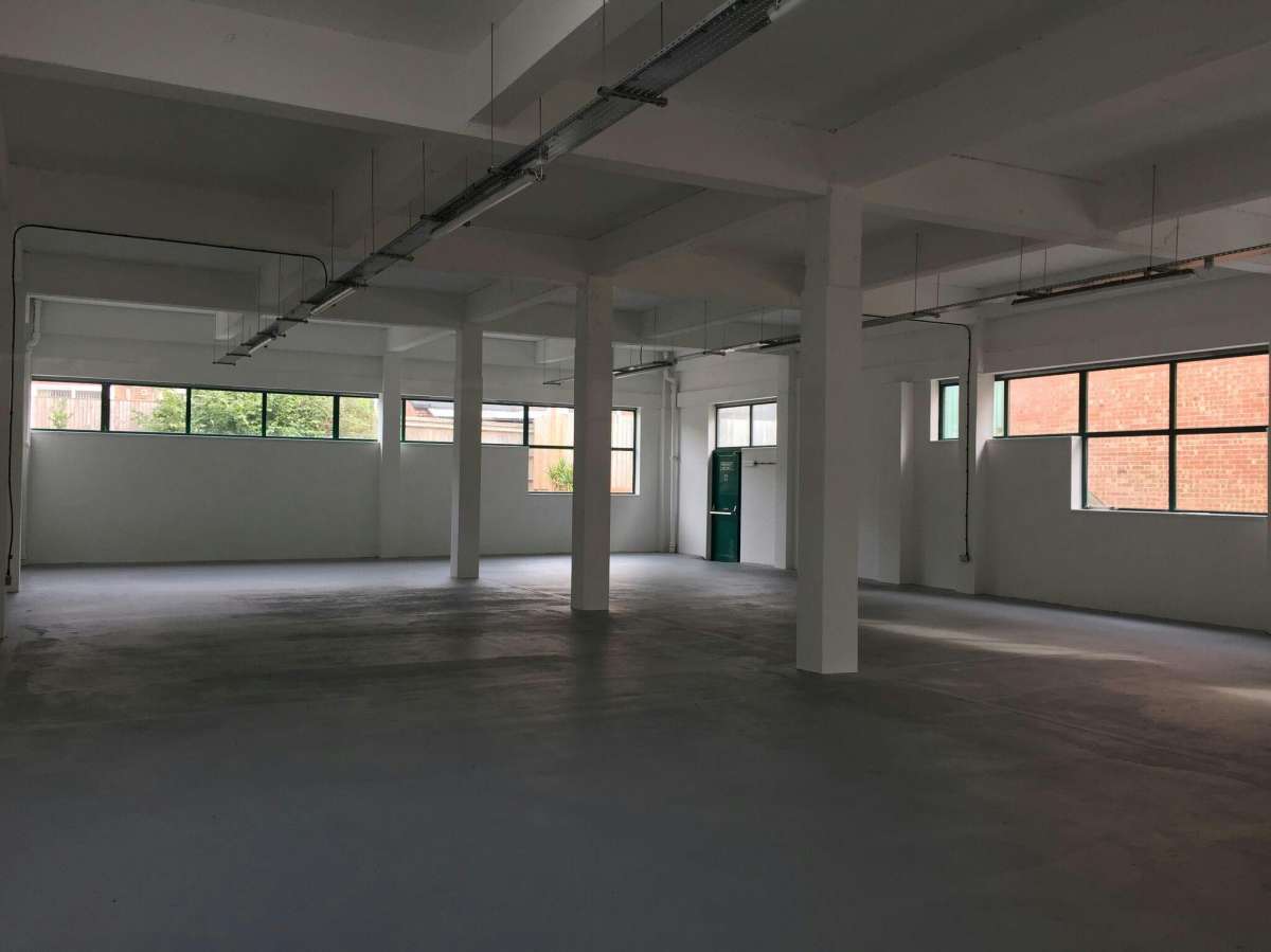 Industrial Unit in Fareham - photo 2