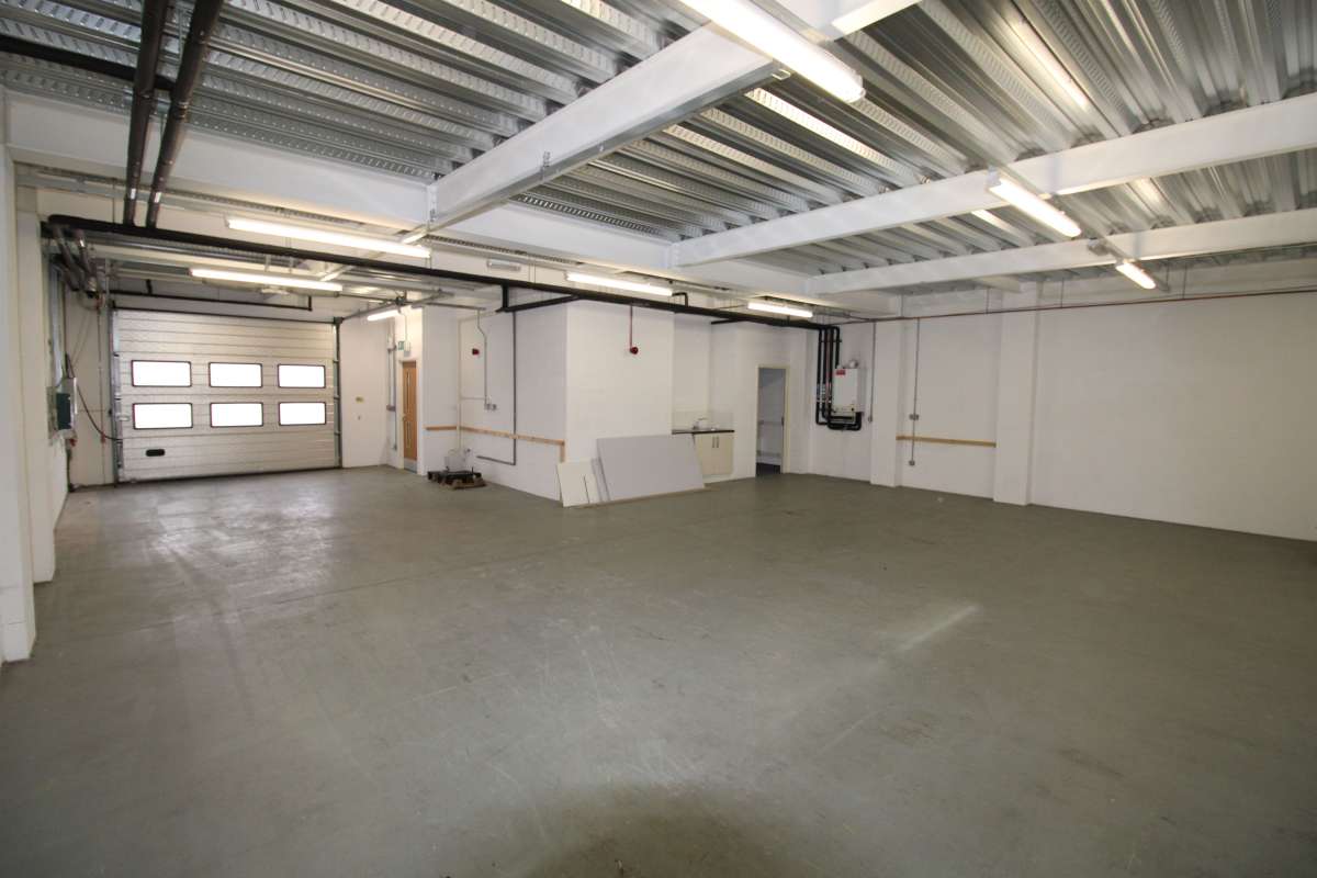 Industrial Unit in Hinckley - photo 2