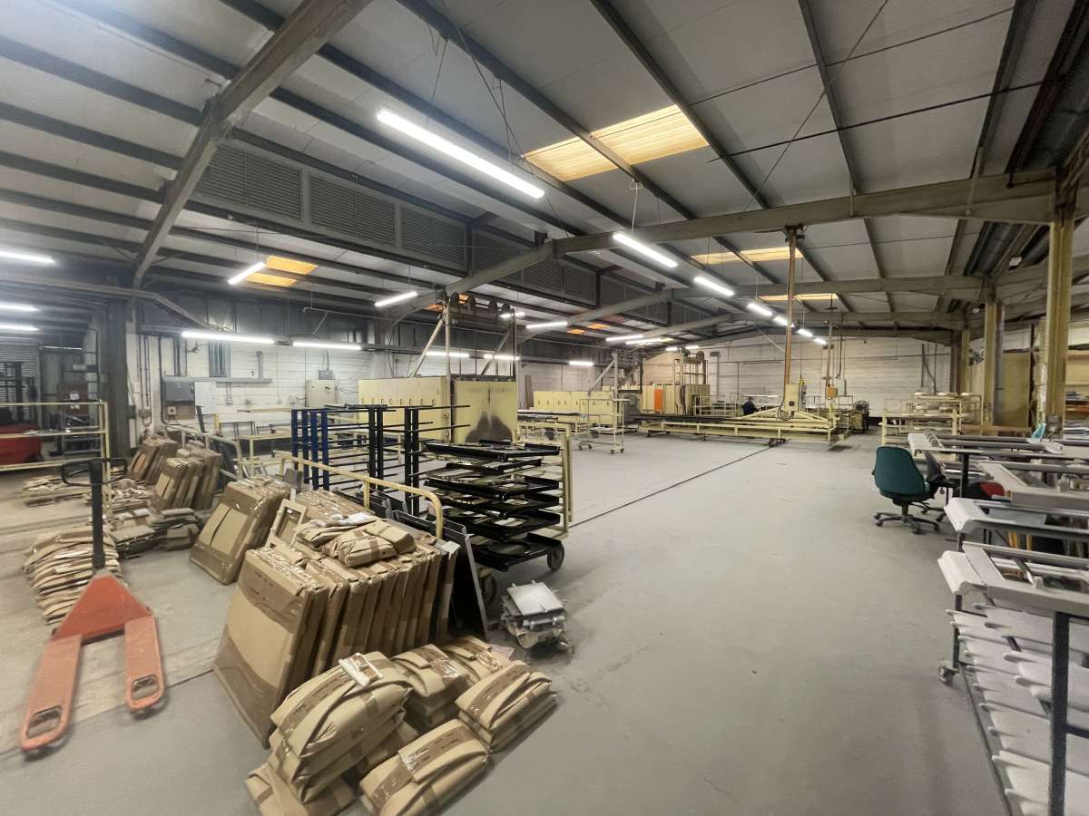 Industrial Unit in Highbridge - photo 3