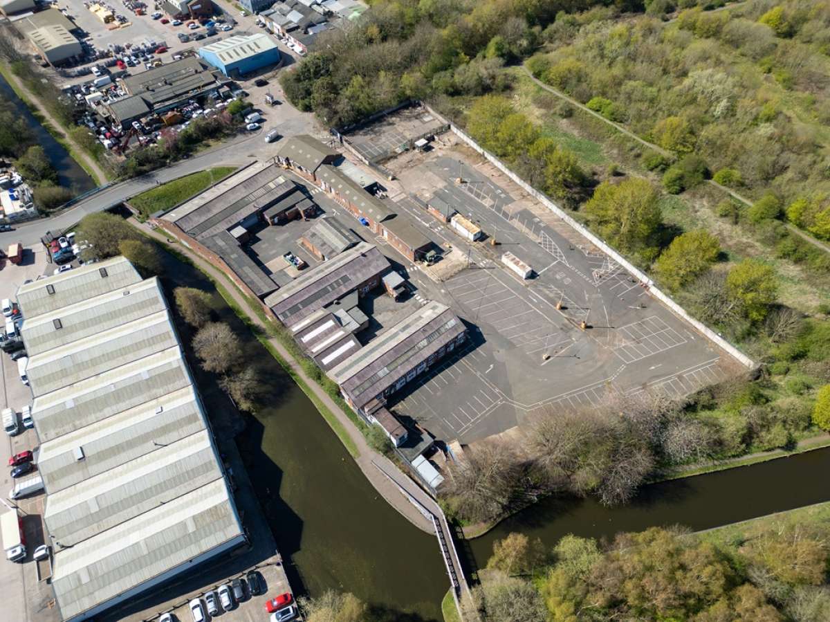 Industrial Unit in Brierley Hill - photo 4