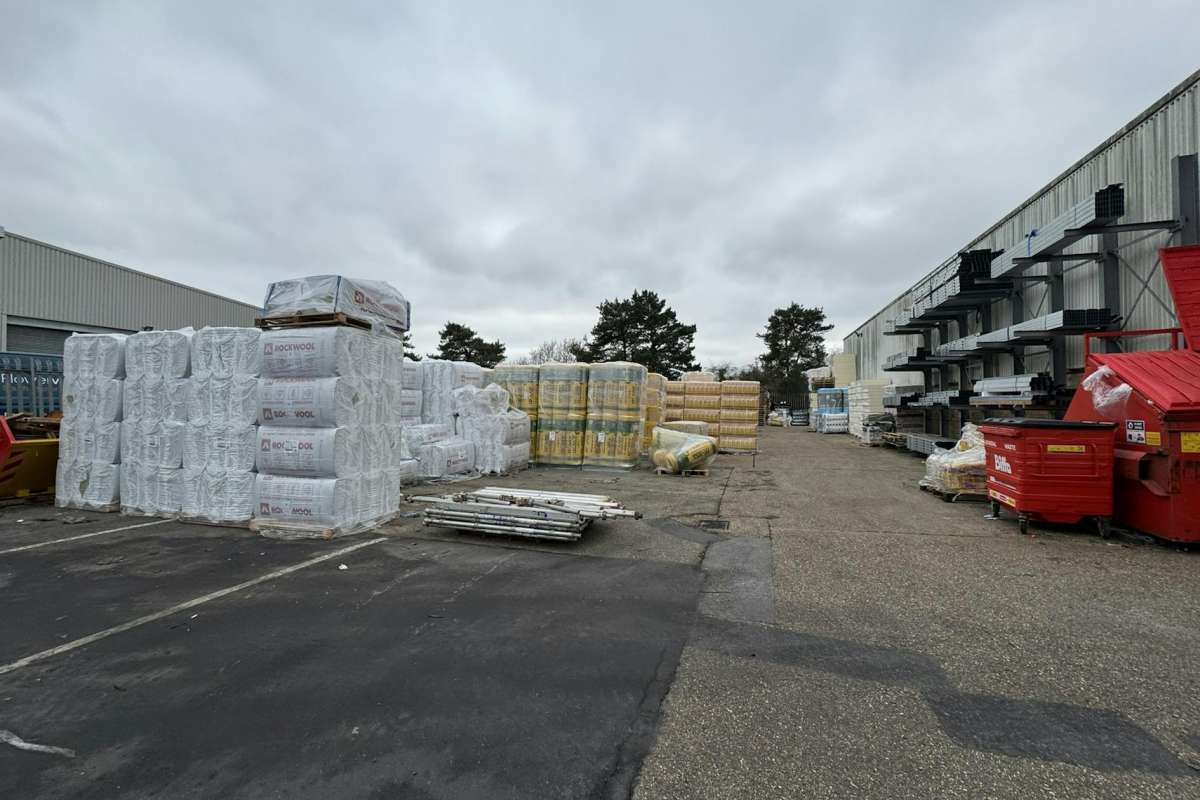 Industrial Unit in Southampton - photo 3