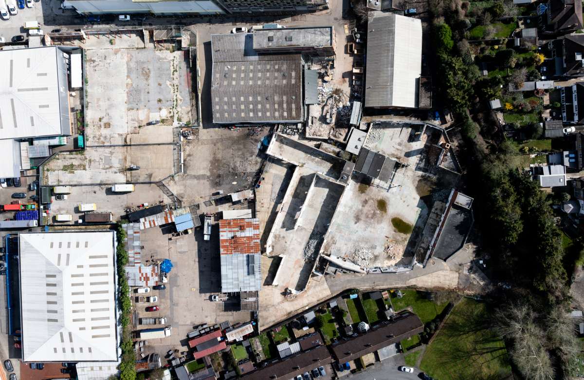 Industrial Unit in Croydon - photo 4