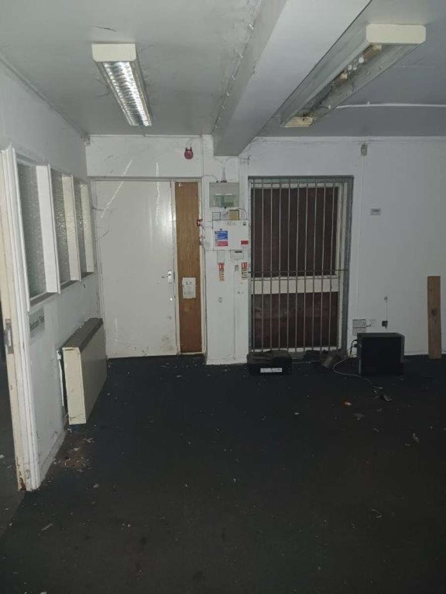 Industrial Unit in Northampton - photo 4