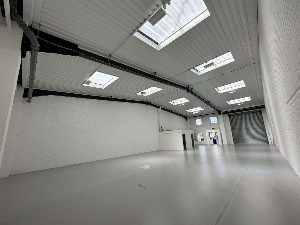 Industrial Unit in Eastbourne - photo 3