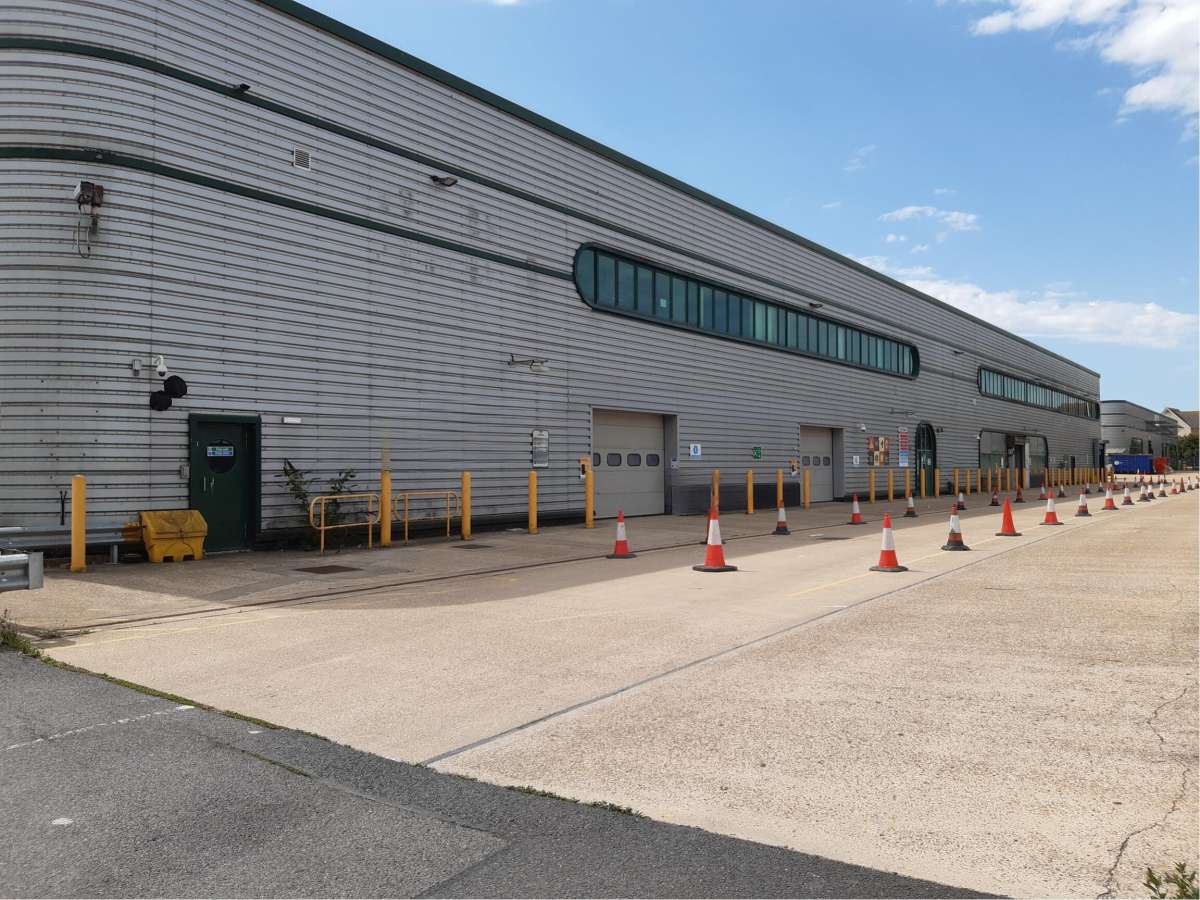 Industrial Unit in Littlehampton - photo 4