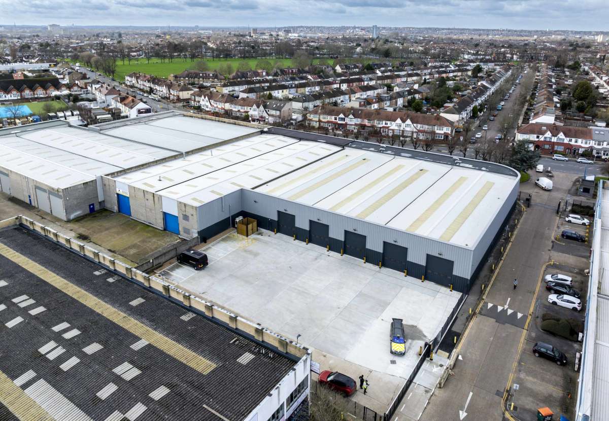 Industrial in Mitcham