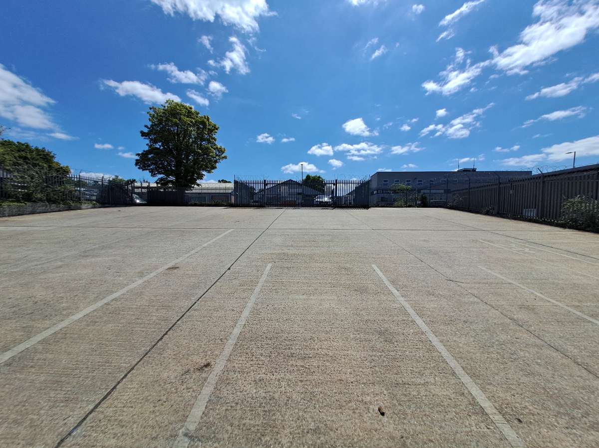 Industrial Unit in Plymouth - photo 2