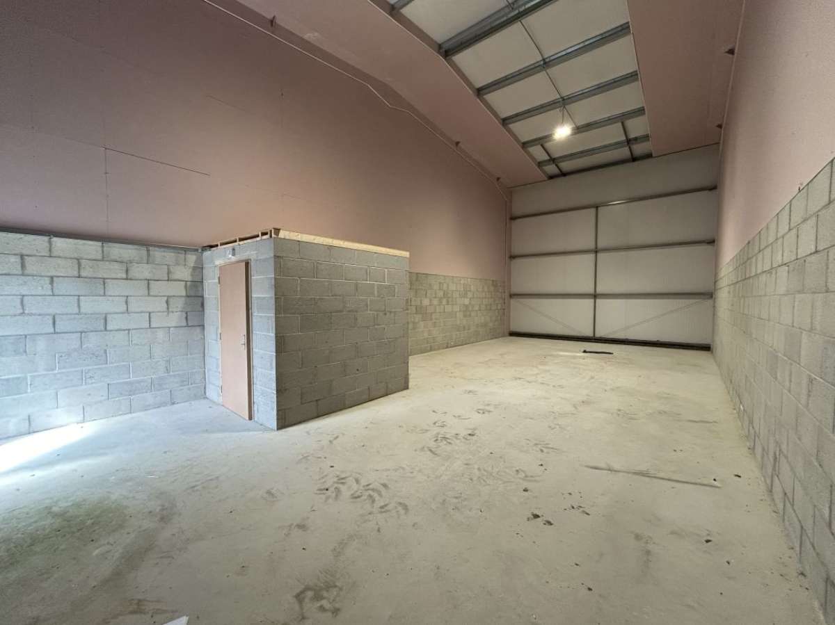 Industrial Unit in Torpoint - photo 3
