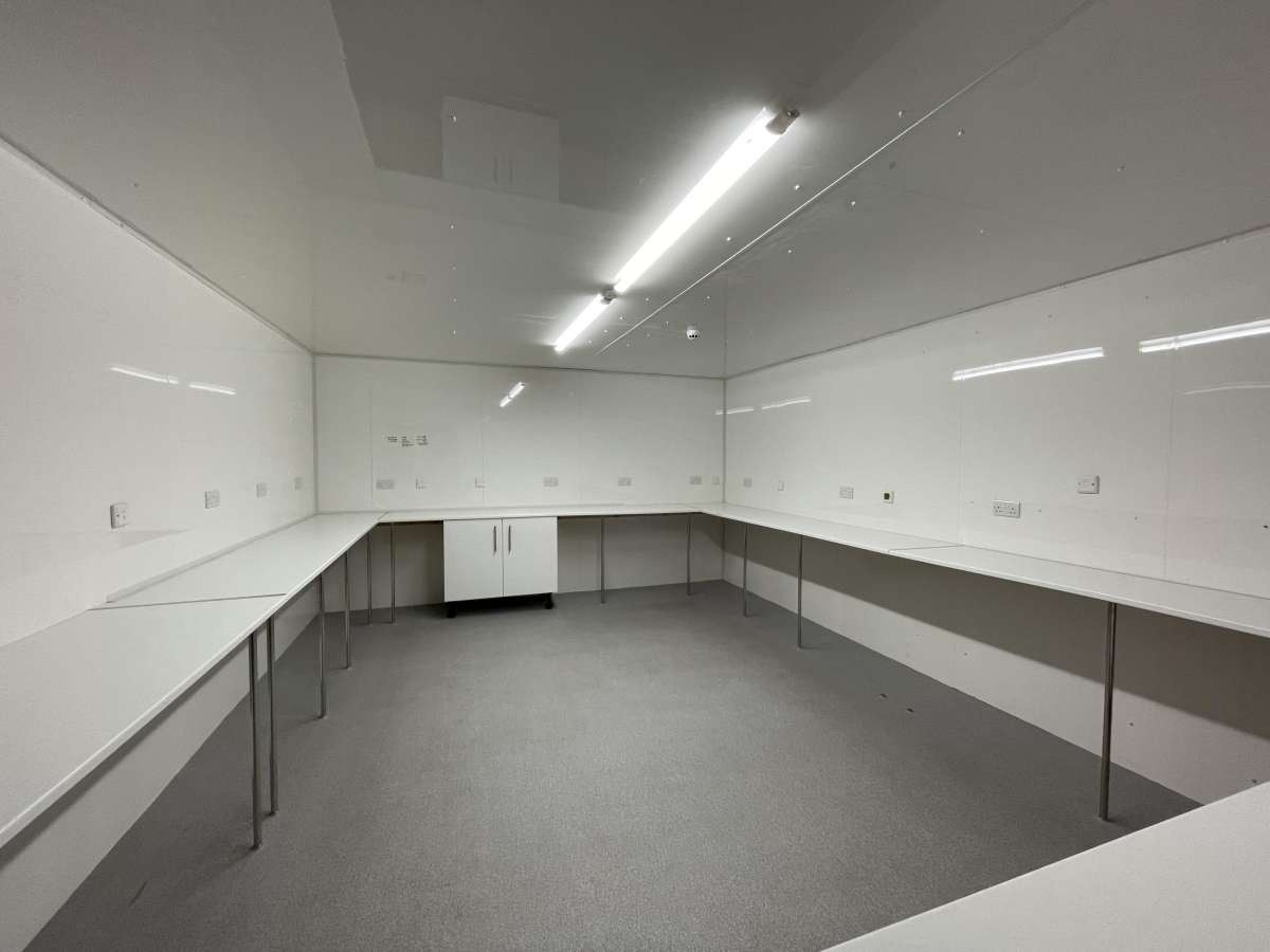 Industrial Unit in Halifax - photo 2