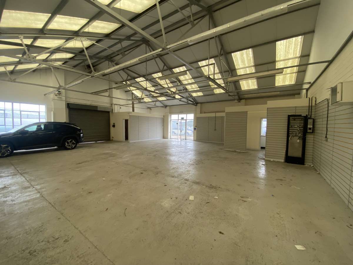 Industrial Unit in Southampton - photo 2