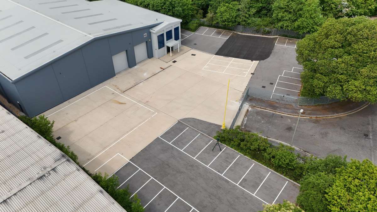 Industrial Unit in Southampton - photo 2