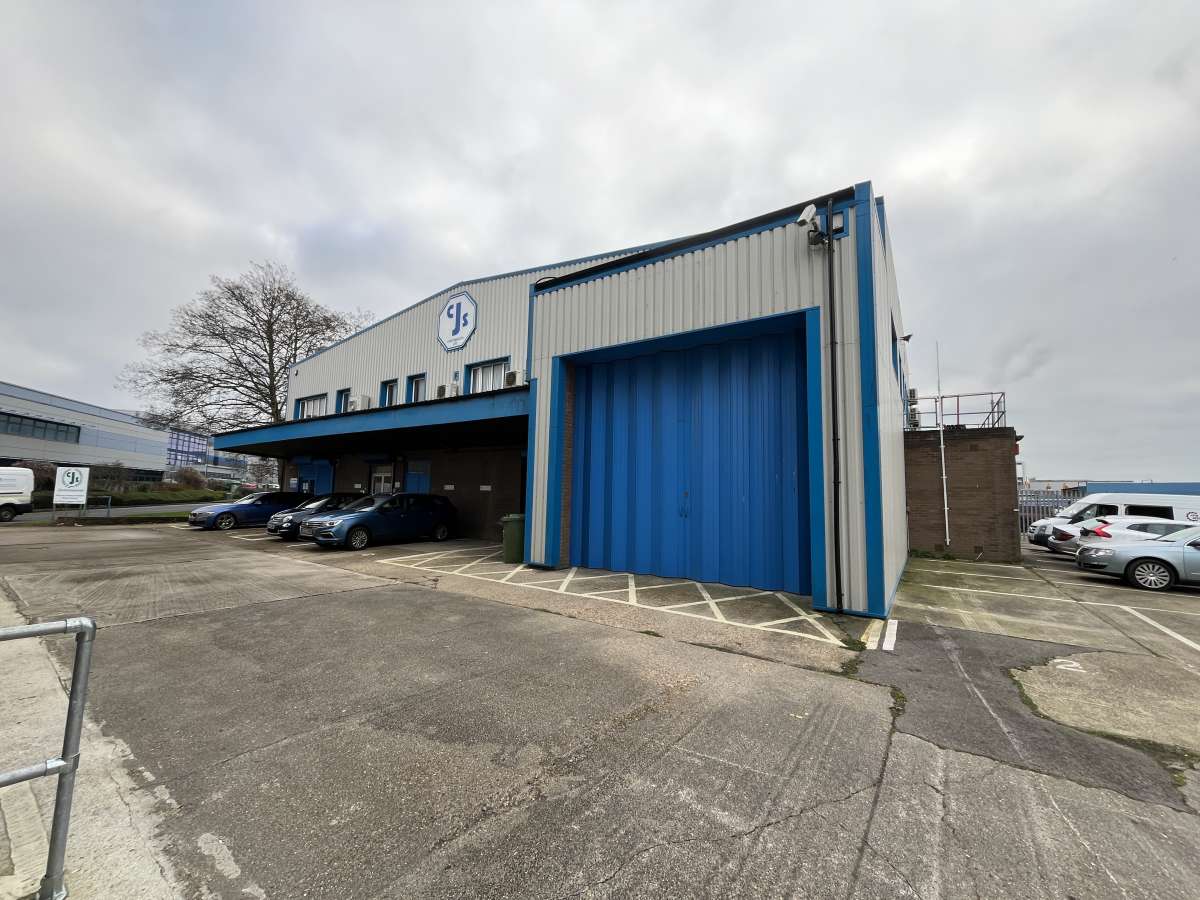 Industrial Unit in Portsmouth - photo 3