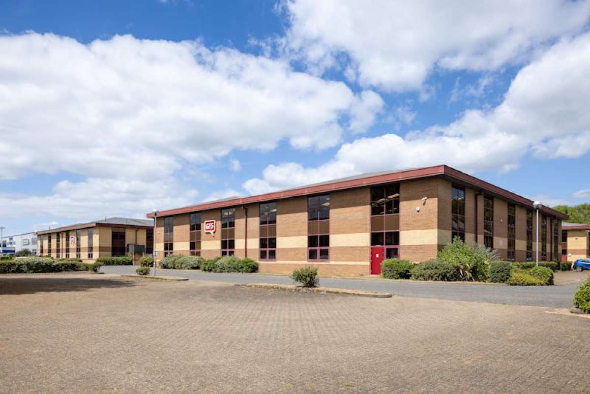 Industrial Unit in Newbury - photo 2