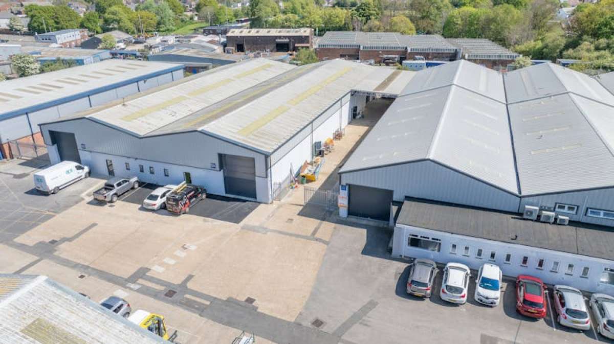 Industrial Unit in Poole - photo 4