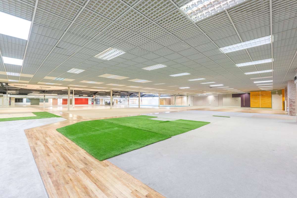 Industrial Unit in Eastleigh - photo 2