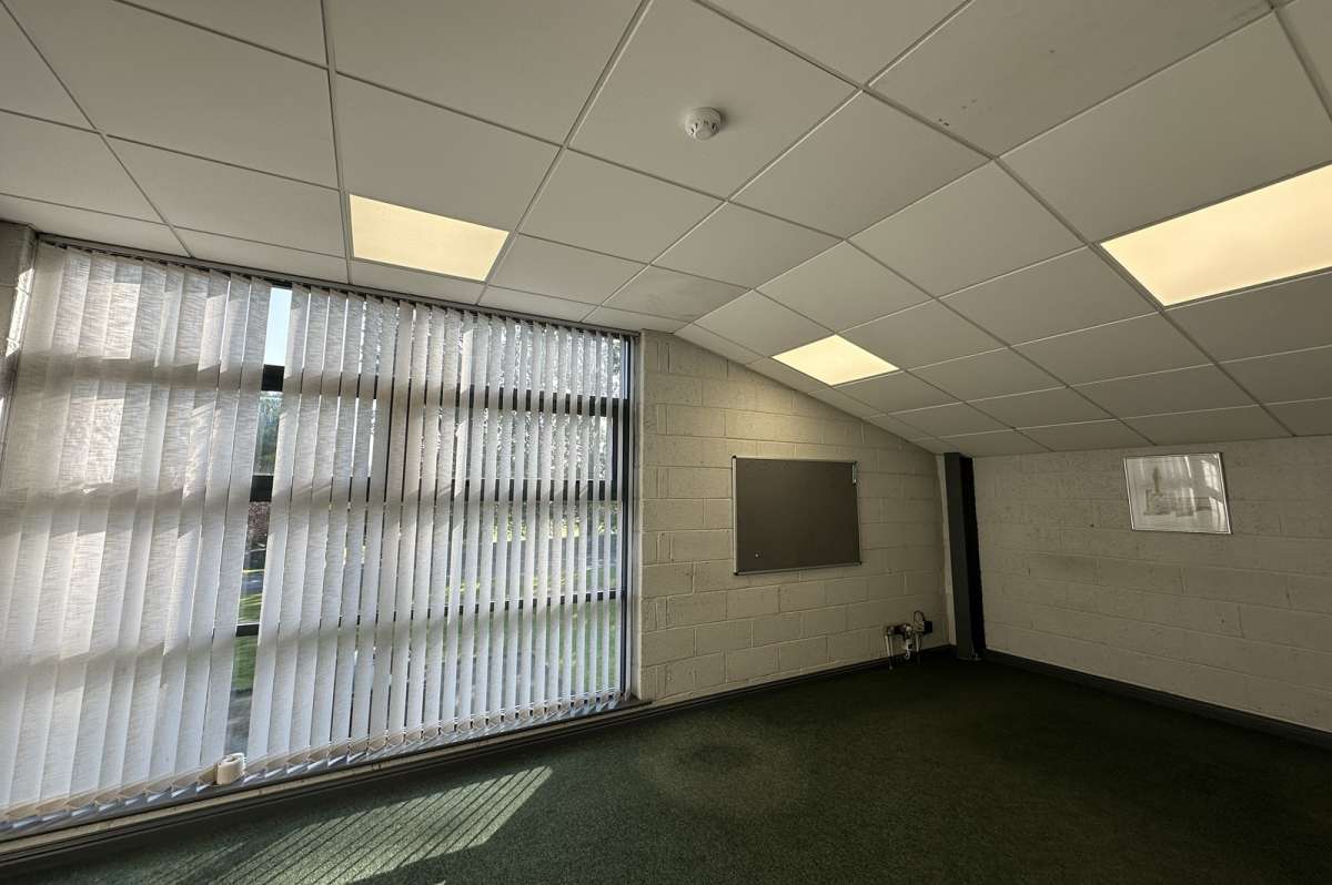 Industrial Unit in Saintfield - photo 3