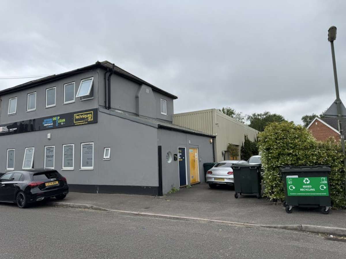 Industrial in Chertsey