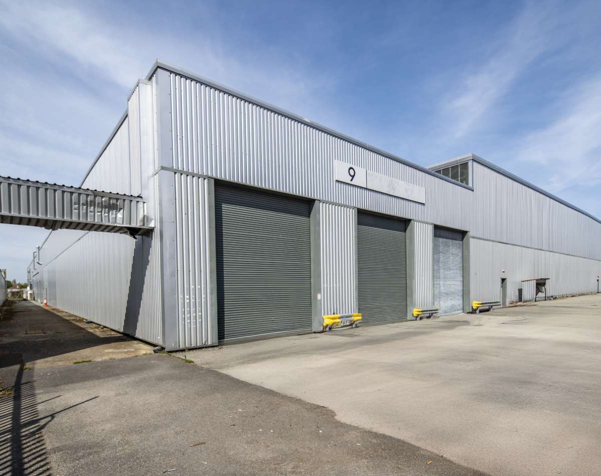 Industrial Unit in Havant - photo 3