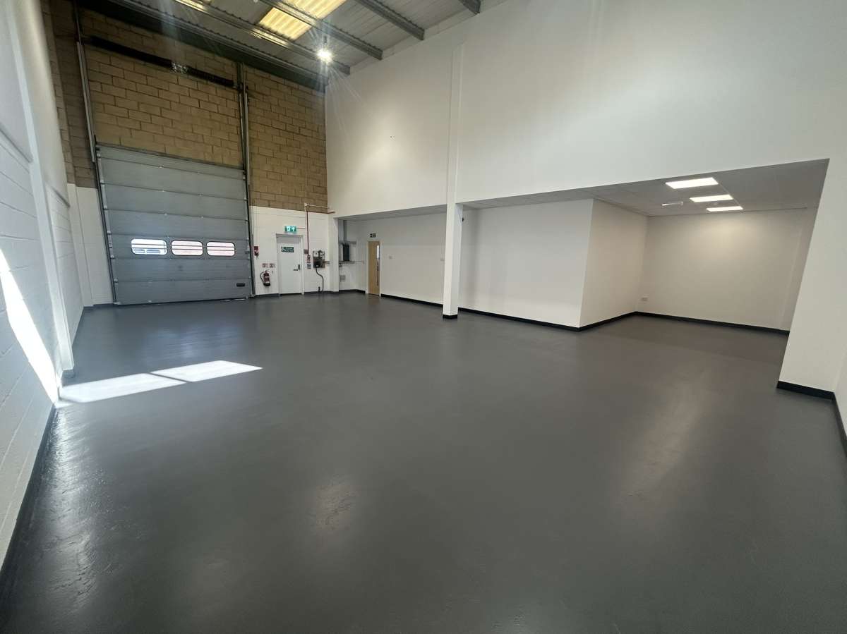 Industrial Unit in Eastleigh - photo 2