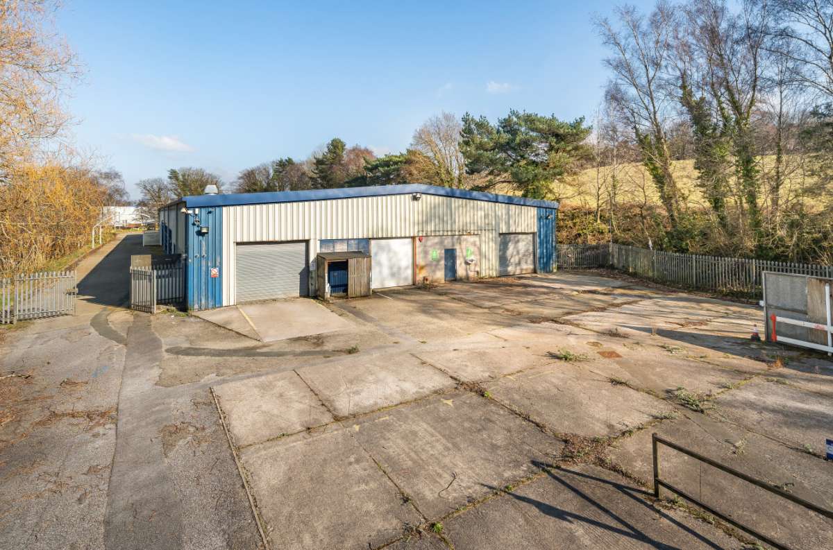 Industrial Unit in Plymouth - photo 3