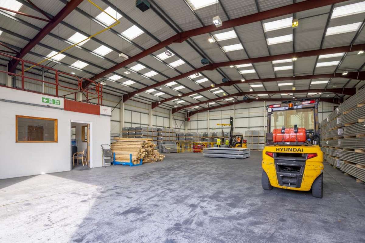 Industrial Unit in Bilston - photo 2