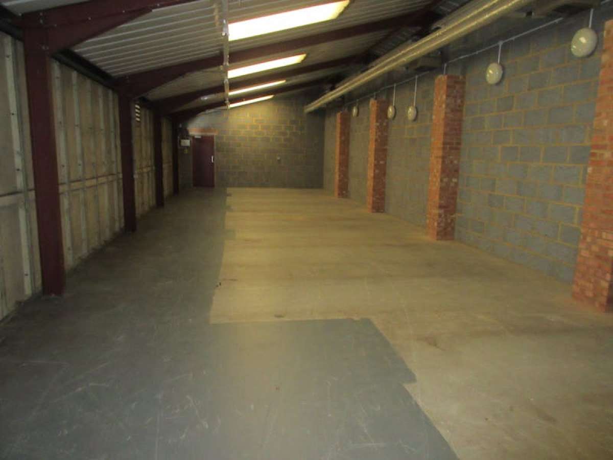 Industrial Unit in Cranleigh - photo 3