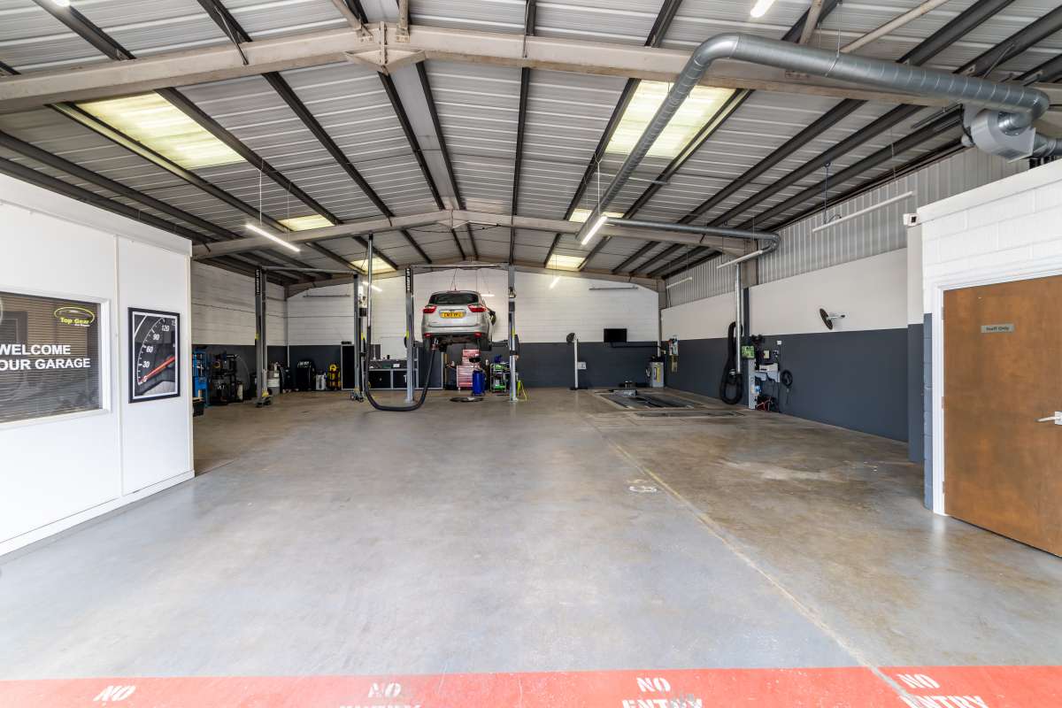 Industrial Unit in Grantham - photo 3
