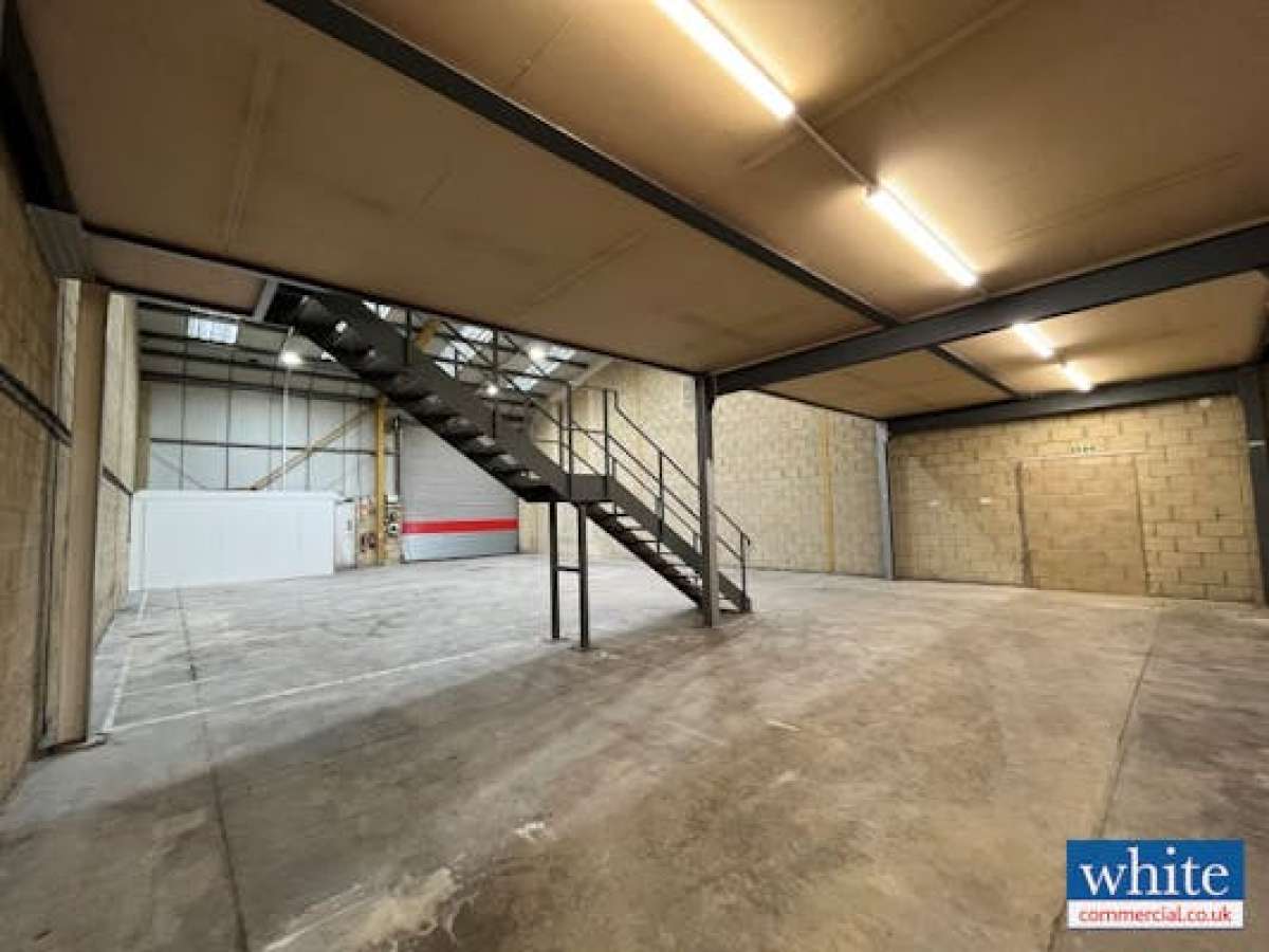 Industrial Unit in Bicester - photo 4
