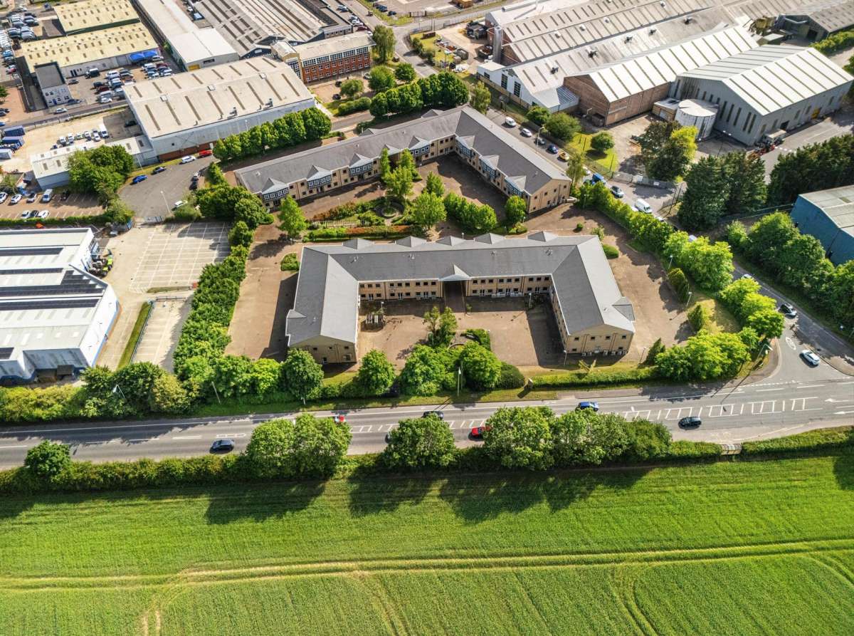 Industrial Unit in Thatcham - photo 4