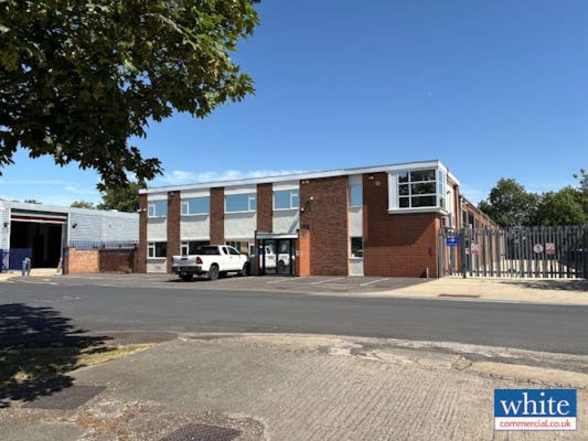 Industrial Unit in Bicester - photo 4