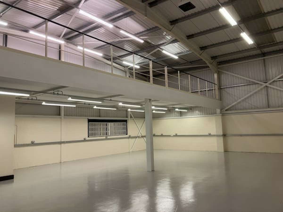 Industrial Unit in Tewkesbury - photo 3