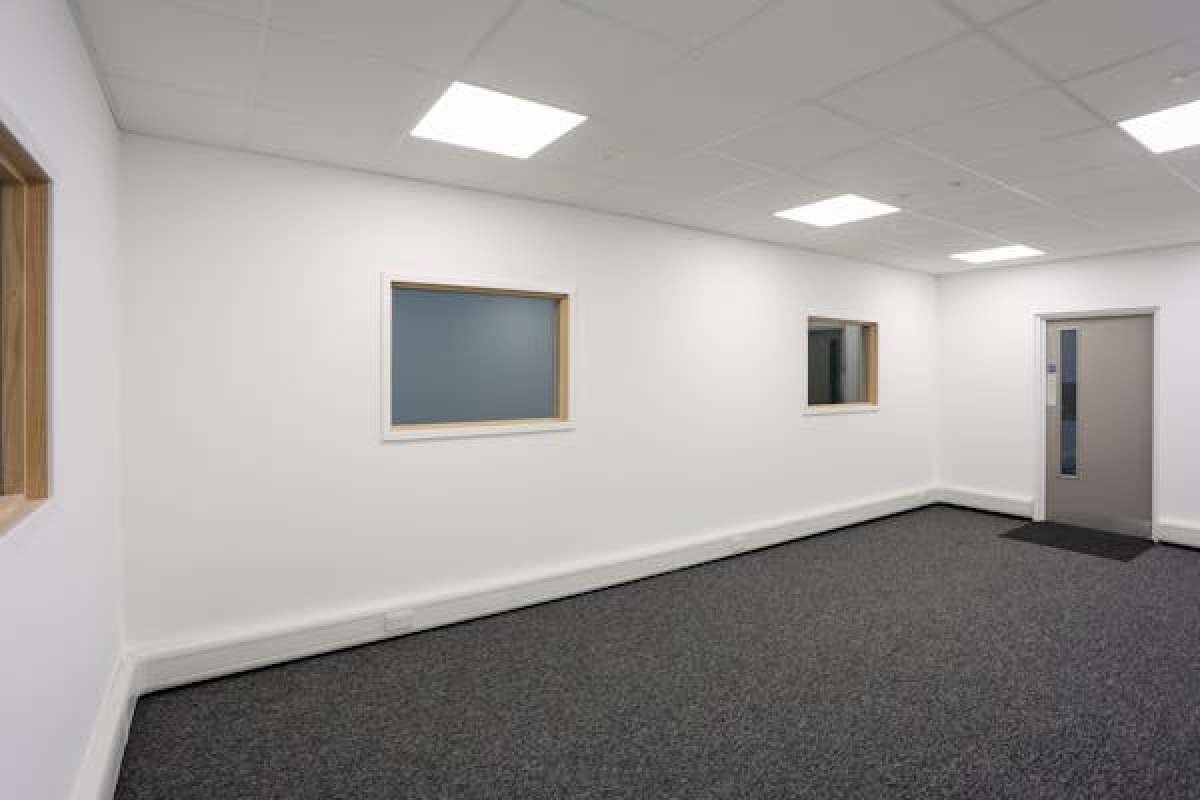 Industrial Unit in Halesowen - photo 2