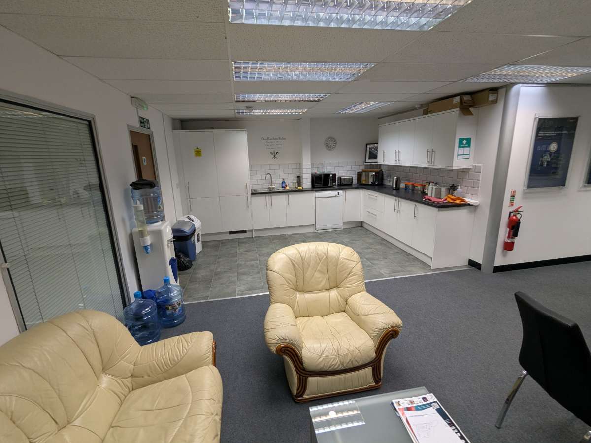 Industrial Unit in Epsom - photo 2