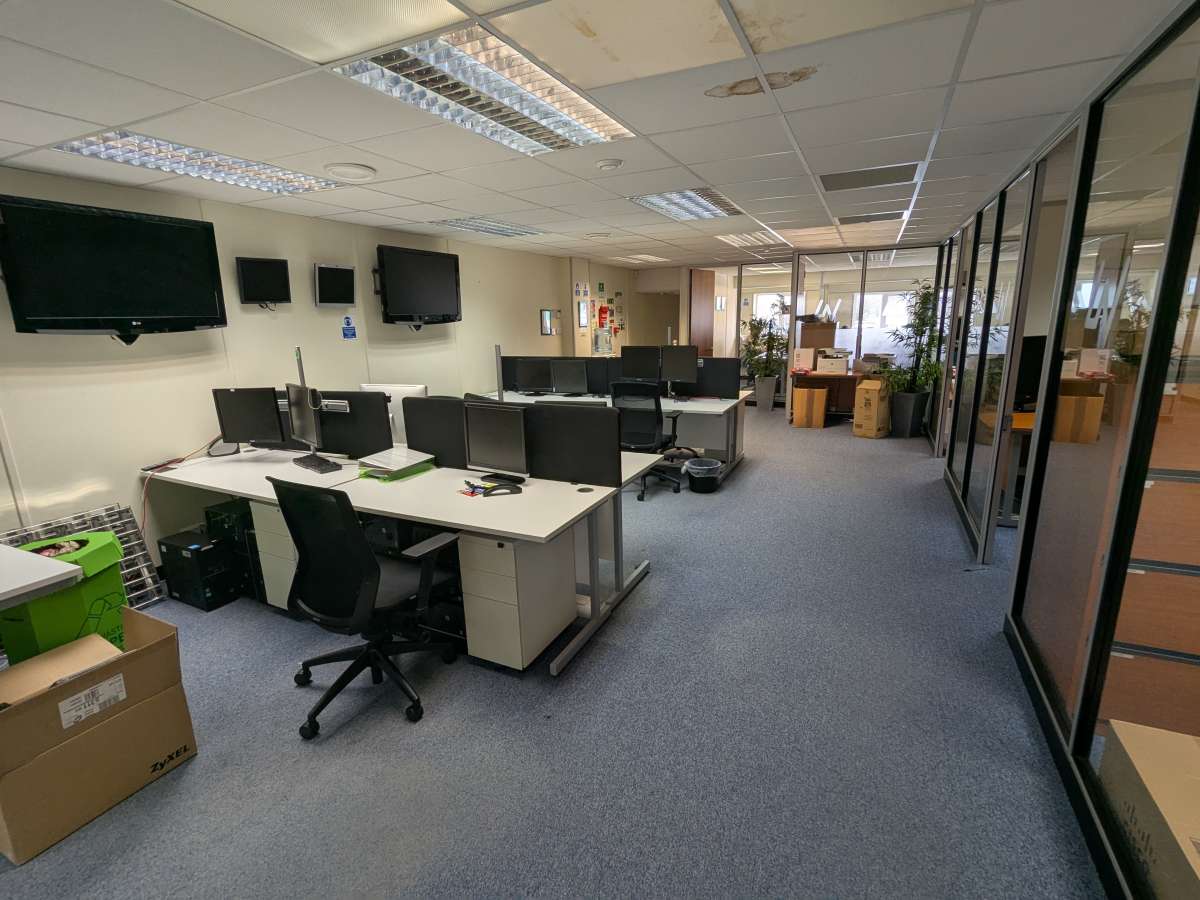 Industrial Unit in Epsom - photo 4