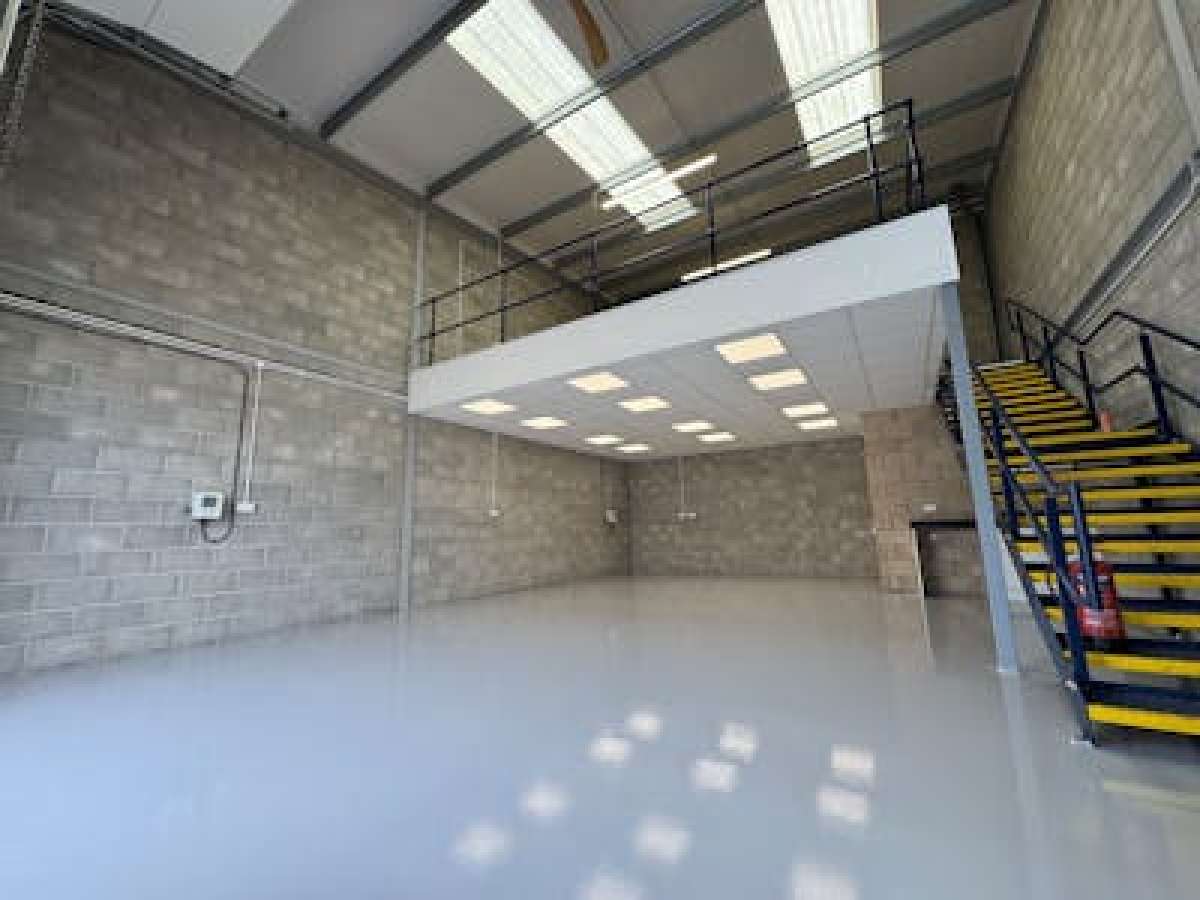 Industrial Unit in Chichester - photo 3