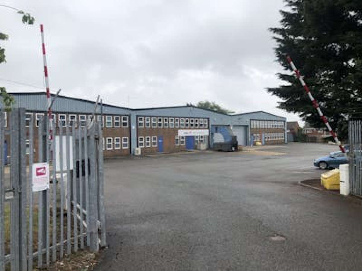 Industrial Unit in Northampton - photo 3