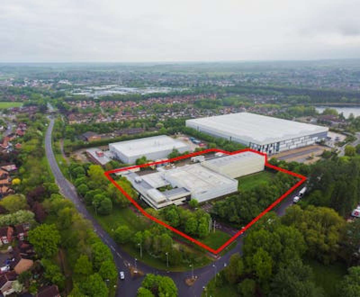 Industrial Unit in Milton Keynes - photo 2