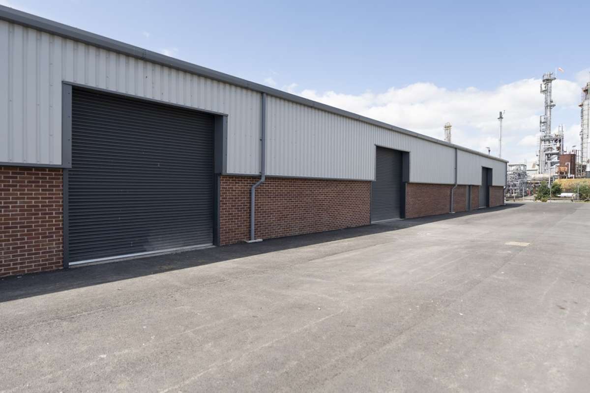 Industrial Unit in Wolverhampton - photo 2