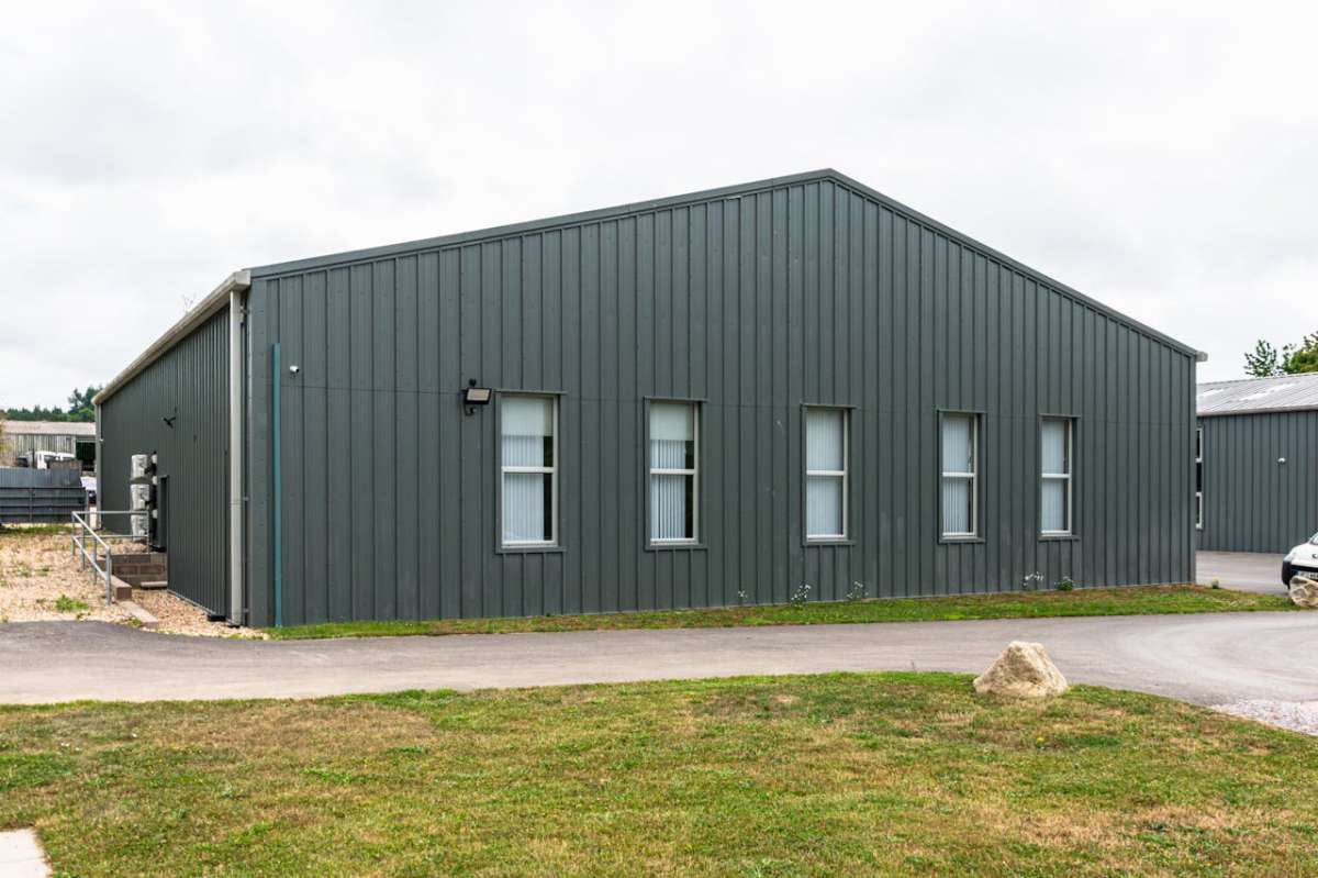 Industrial Unit in Wimborne - photo 4