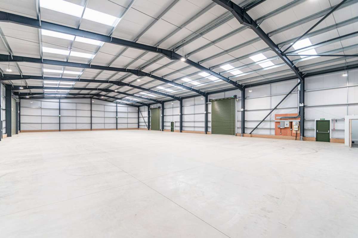 Industrial Unit in Sturminster Newton - photo 4