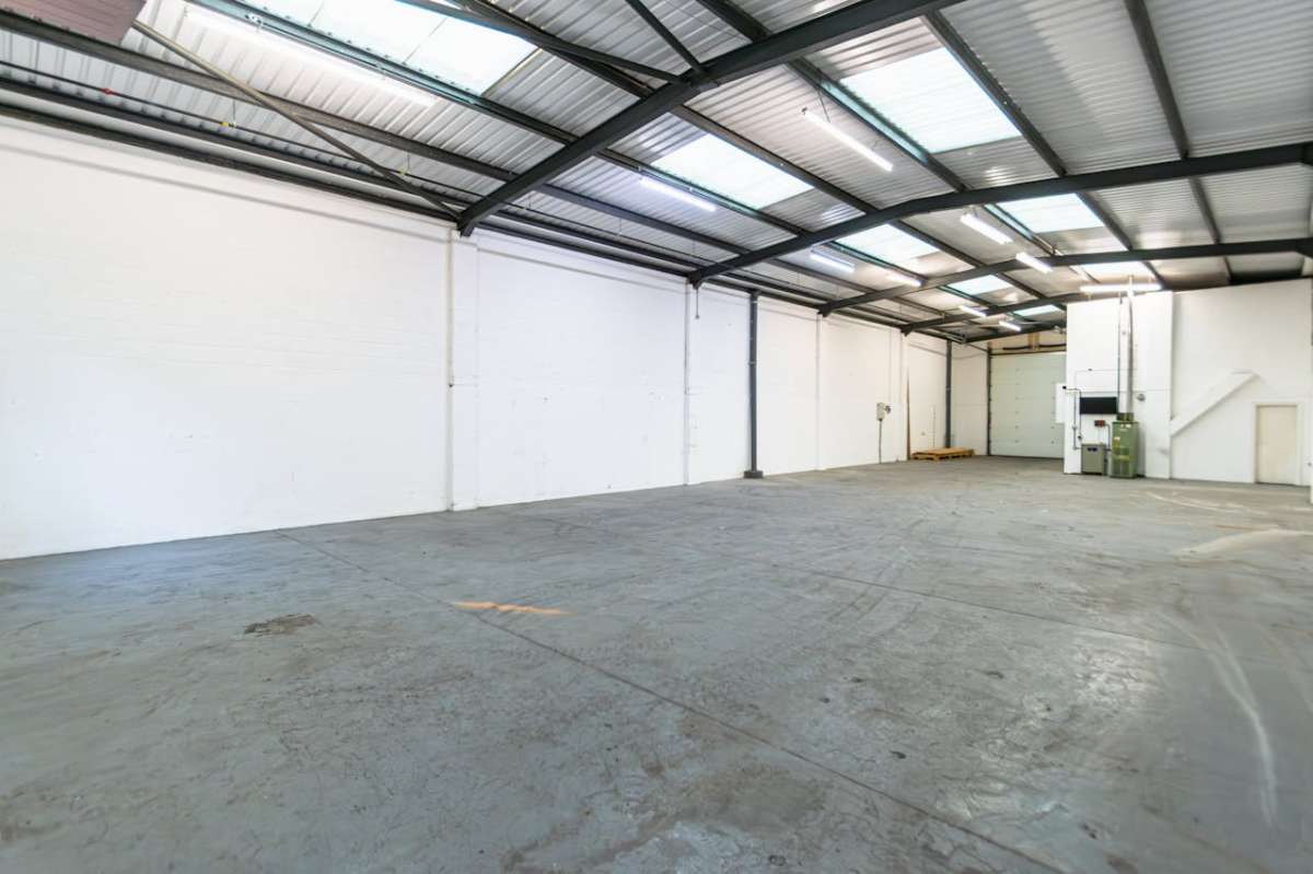 Industrial Unit in Verwood - photo 3