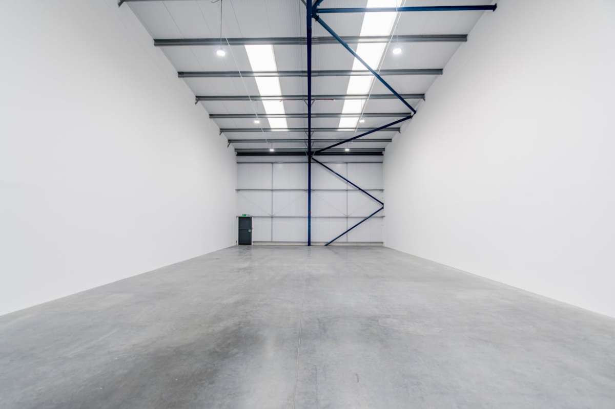 Industrial Unit in Poole - photo 2