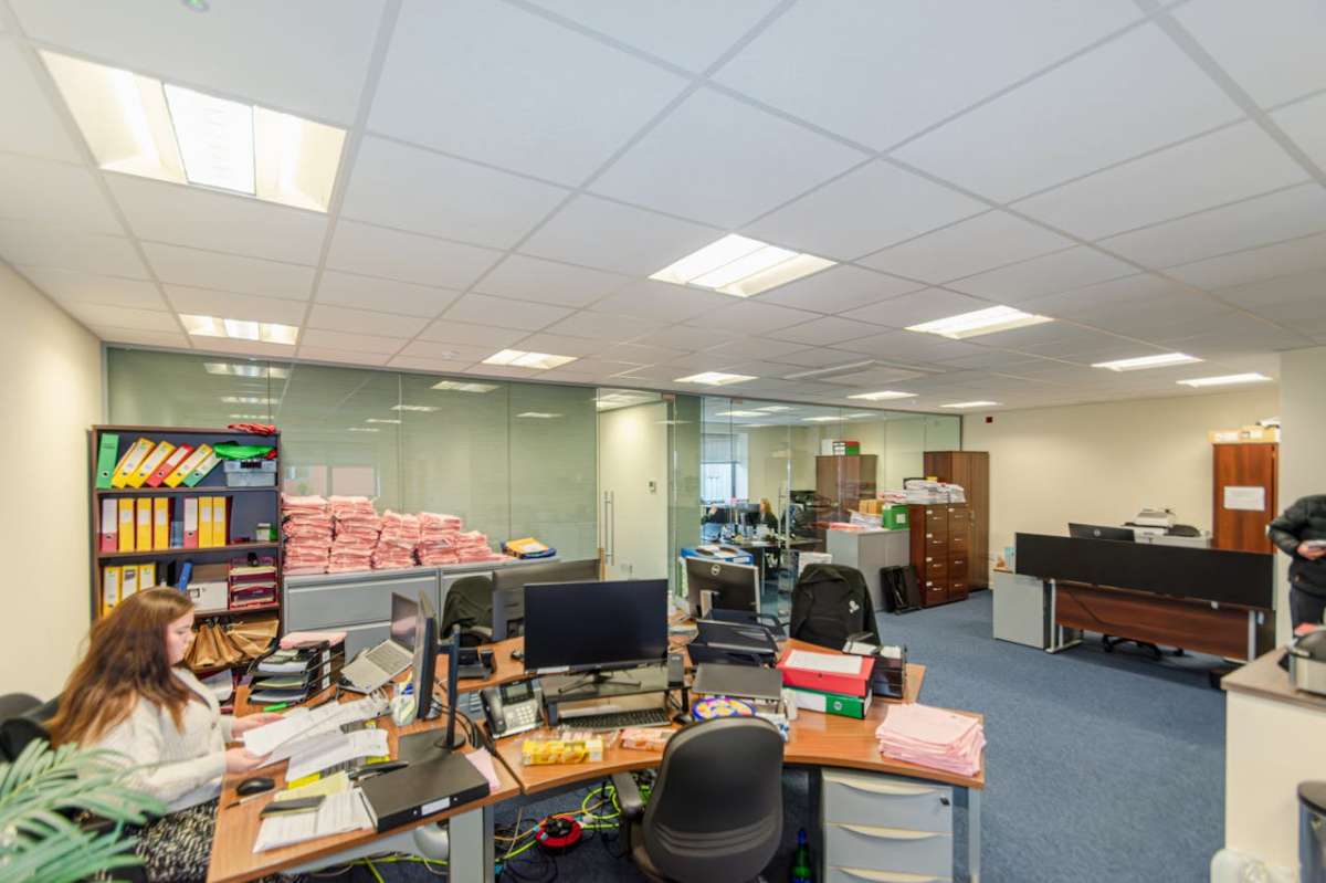 Industrial Unit in Poole - photo 3