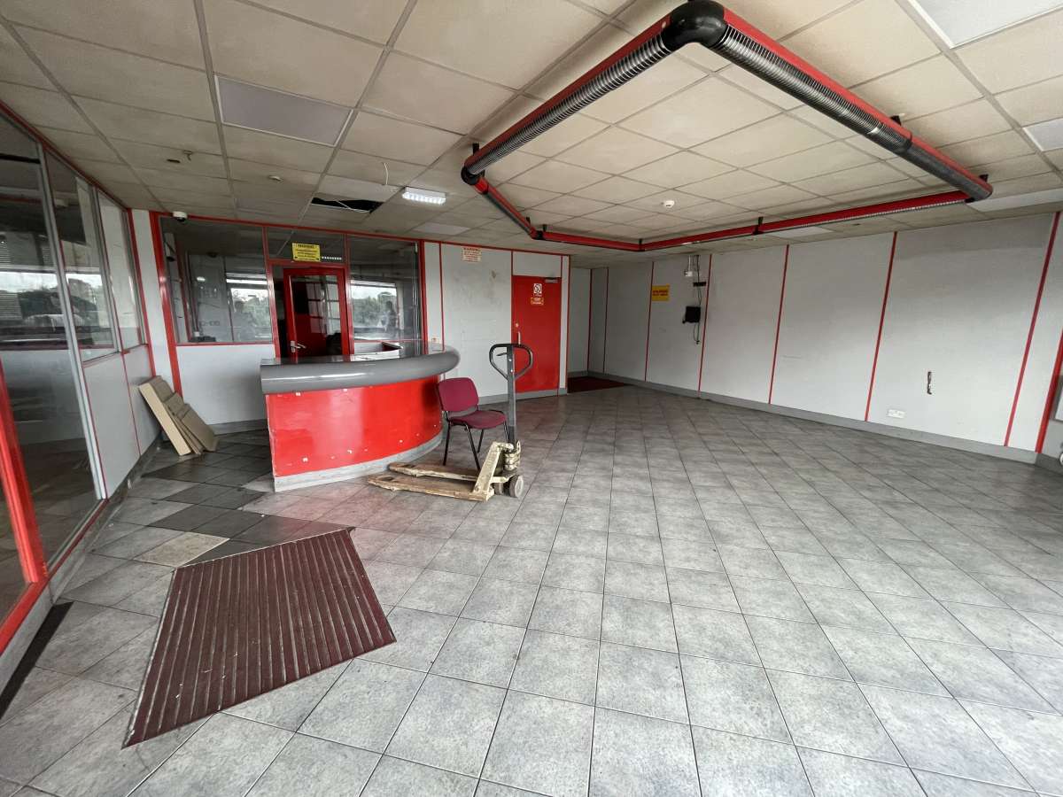 Industrial Unit in Oxford - photo 3