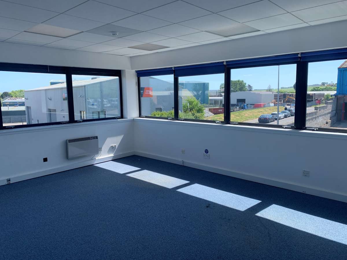 Industrial Unit in Aberdeen - photo 4