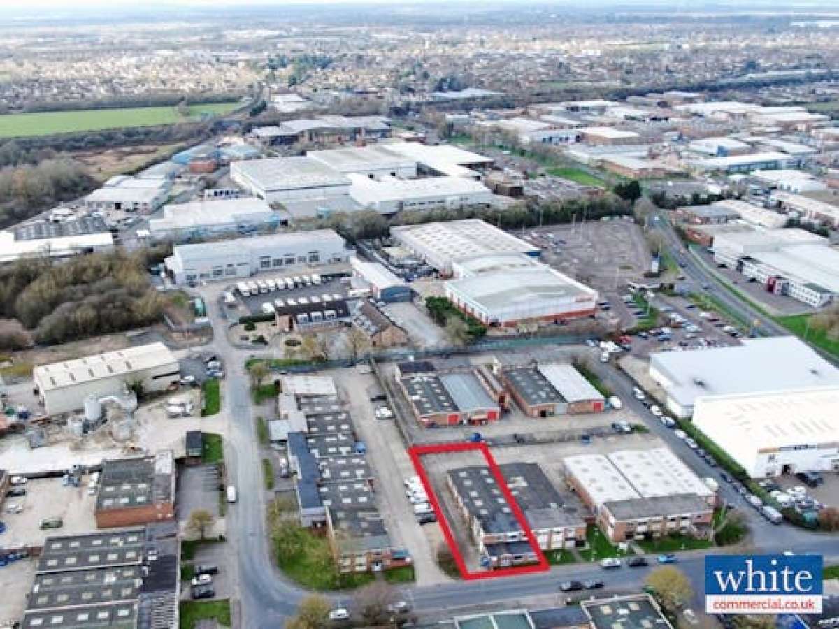 Industrial Unit in Bicester - photo 3