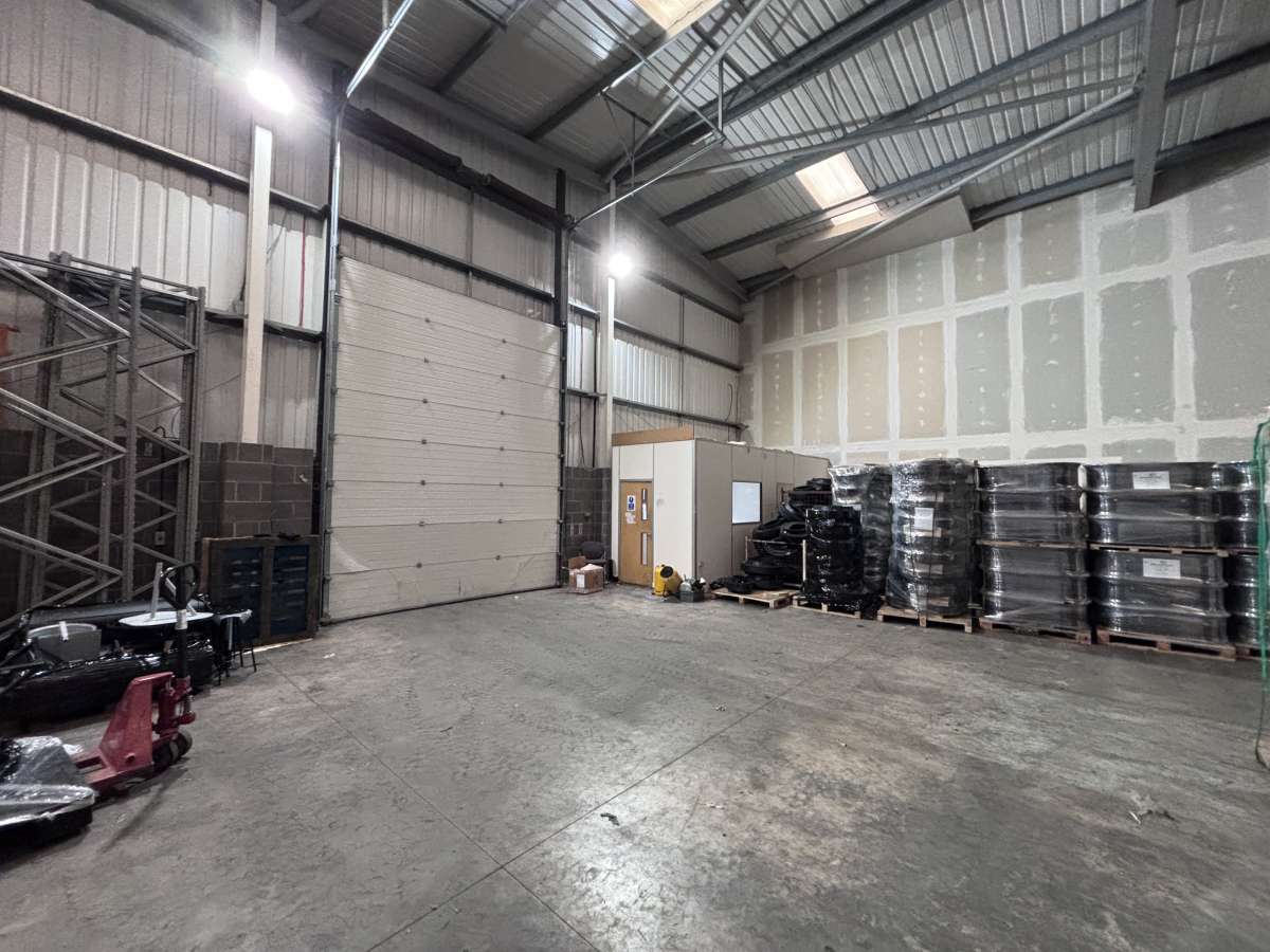 Industrial Unit in Loughborough - photo 2
