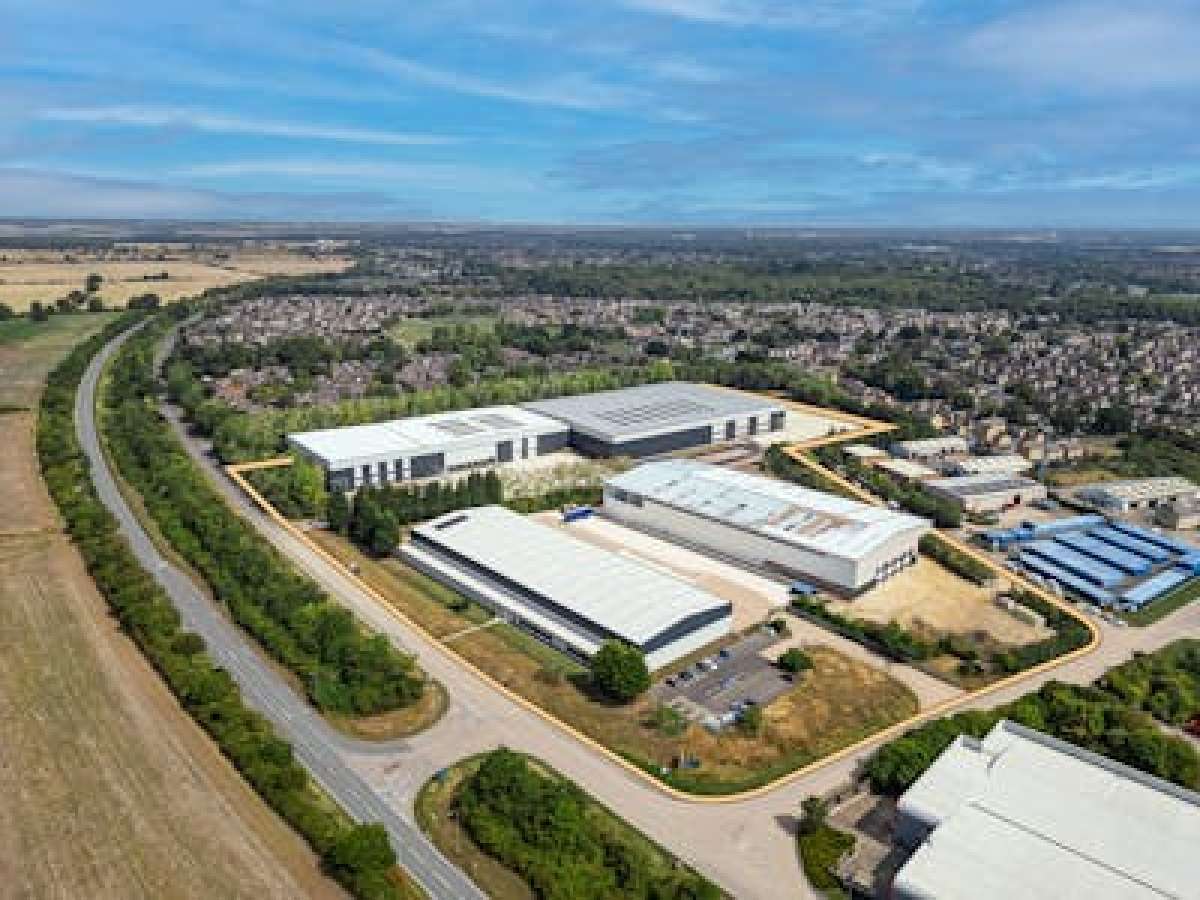 Industrial Unit in Corby - photo 2