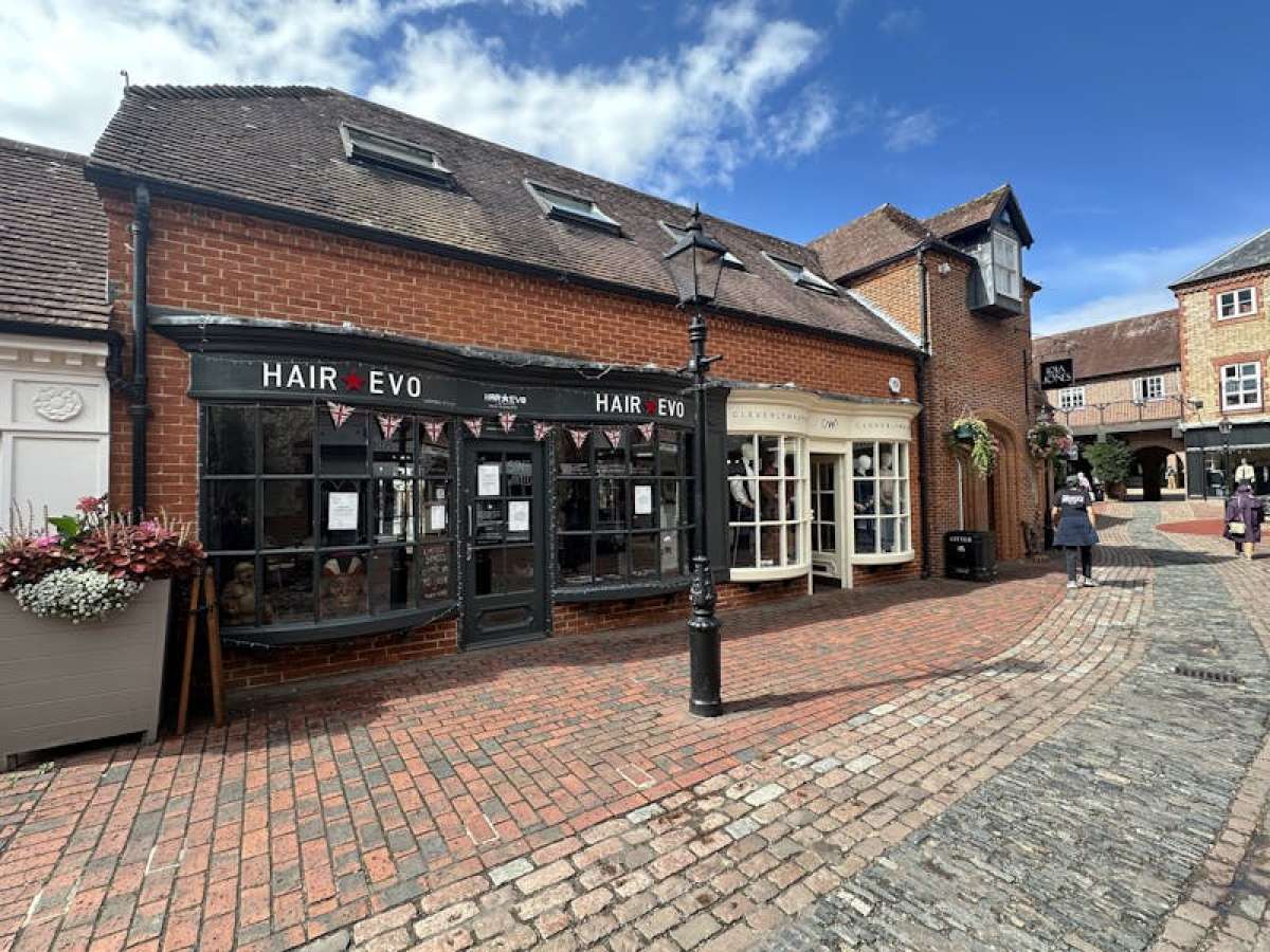 Retail in Farnham